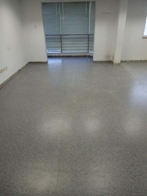 地毯out了,辦公新環(huán)境,商用塑膠地板